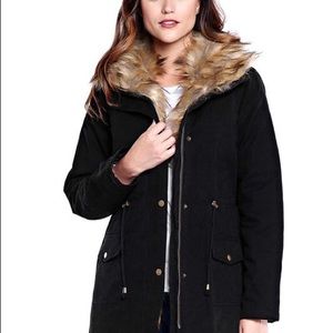 BLACK MILITARY-STYLE FAUX FUR-LINED ANORAK